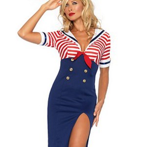 Iögonfallande sailor-klänning